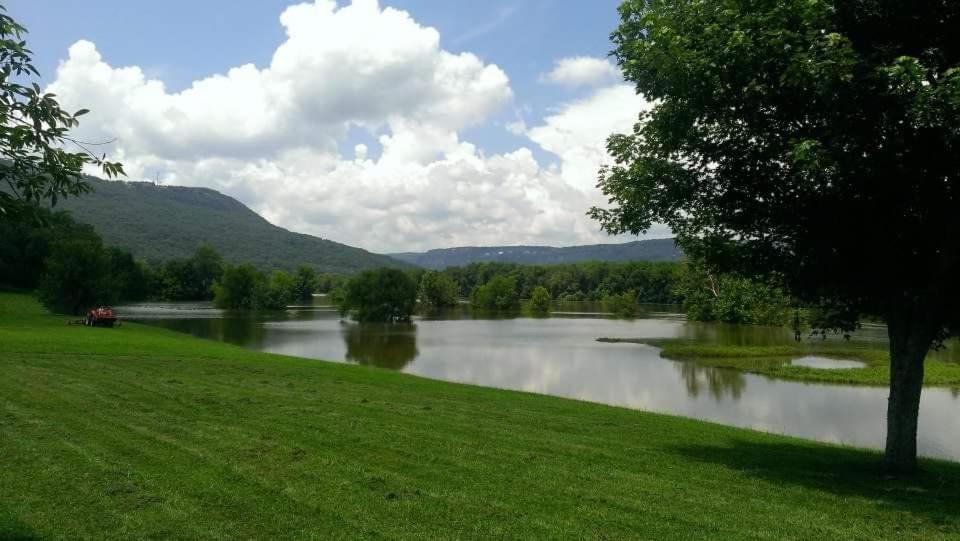Elder Mountain Room At Tennessee Riverplace ชัททานูกา ภายนอก รูปภาพ